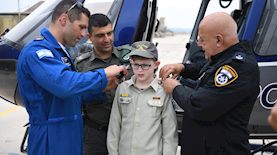 שוטרים ליום אחד: ניידת המשאלות של משטרת ישראל במבצע מרגש, צילום: דוברות המשטרה